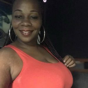 Meet your Posher, Chanel